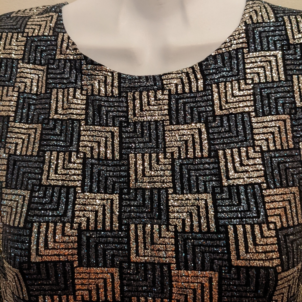 Soft Wear by Mark Singer medium sleeveless blue and silver metallic blouse